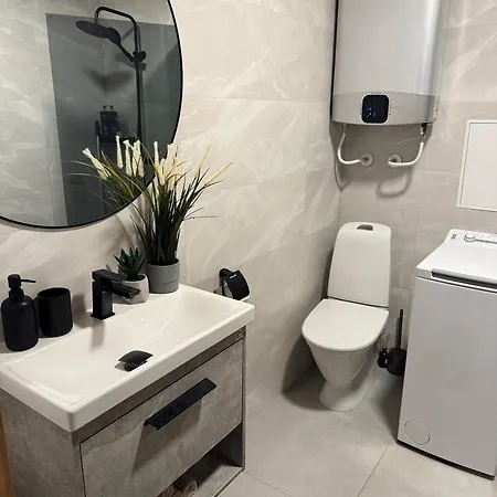 Kreutzwaldi Kodu 2 *